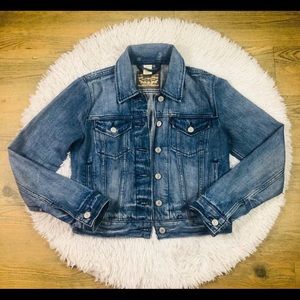 Levi’s denim jacket